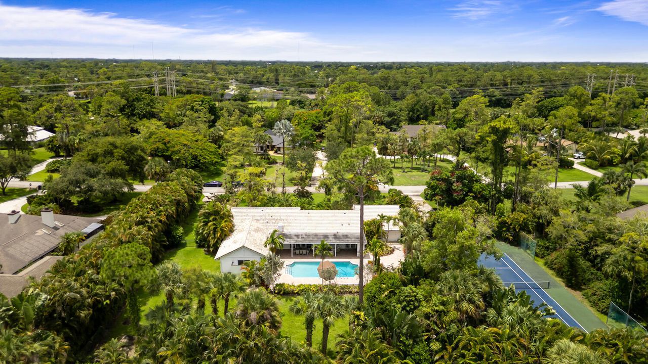 出租: $10,000 (4 贝兹, 2 浴室, 3058 平方英尺)