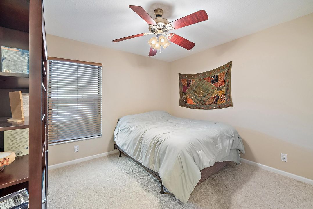 Под контрактом: $874,000 (5 спален, 3 ванн, 2828 Квадратных фут)