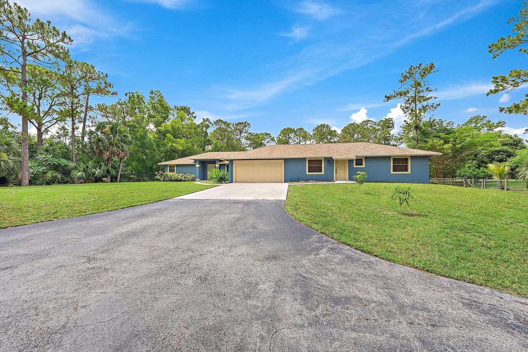 Под контрактом: $874,000 (5 спален, 3 ванн, 2828 Квадратных фут)