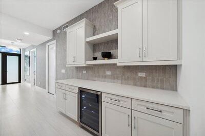 For Sale: $979,000 (3 beds, 3 baths, 1921 Square Feet)