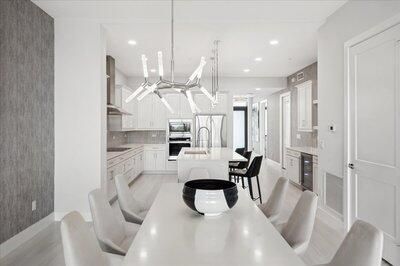 For Sale: $979,000 (3 beds, 3 baths, 1921 Square Feet)