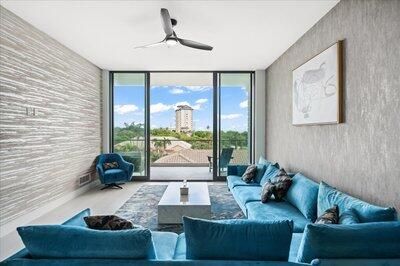 For Sale: $979,000 (3 beds, 3 baths, 1921 Square Feet)