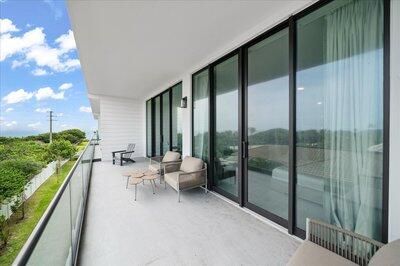 For Sale: $979,000 (3 beds, 3 baths, 1921 Square Feet)