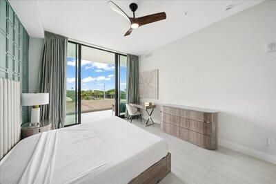 For Sale: $979,000 (3 beds, 3 baths, 1921 Square Feet)