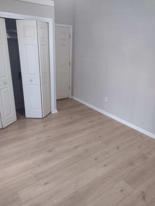 待售: $385,000 (4 贝兹, 2 浴室, 2012 平方英尺)