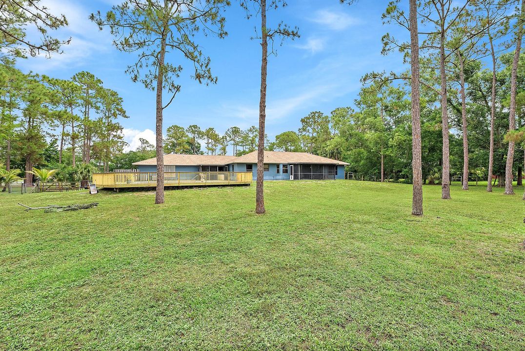 Под контрактом: $874,000 (5 спален, 3 ванн, 2828 Квадратных фут)