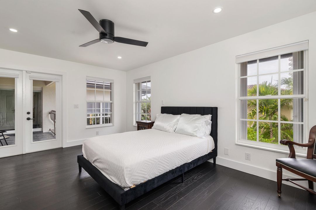 На продажу: $2,499,000 (4 спален, 3 ванн, 2717 Квадратных фут)