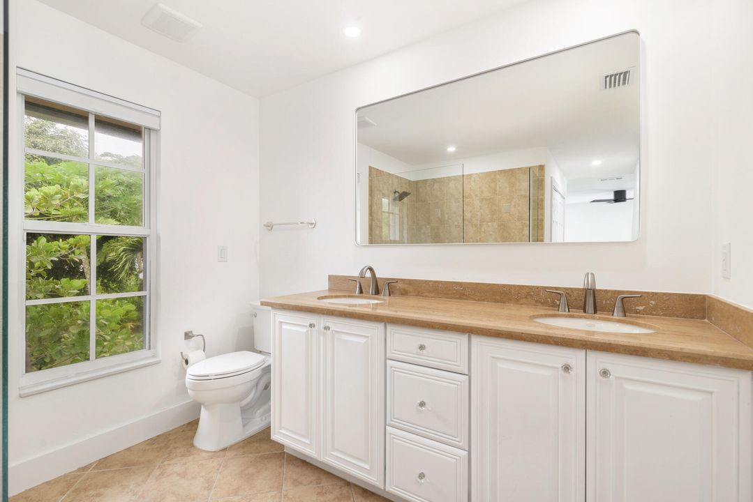 На продажу: $2,499,000 (4 спален, 3 ванн, 2717 Квадратных фут)