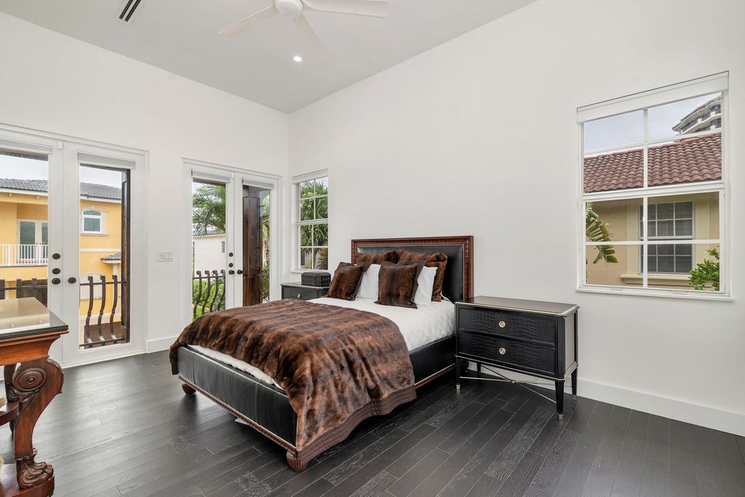 На продажу: $2,499,000 (4 спален, 3 ванн, 2717 Квадратных фут)