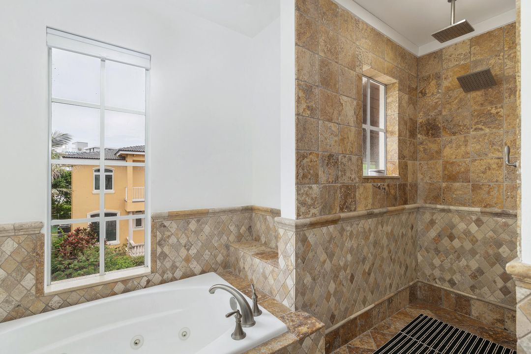 На продажу: $2,499,000 (4 спален, 3 ванн, 2717 Квадратных фут)