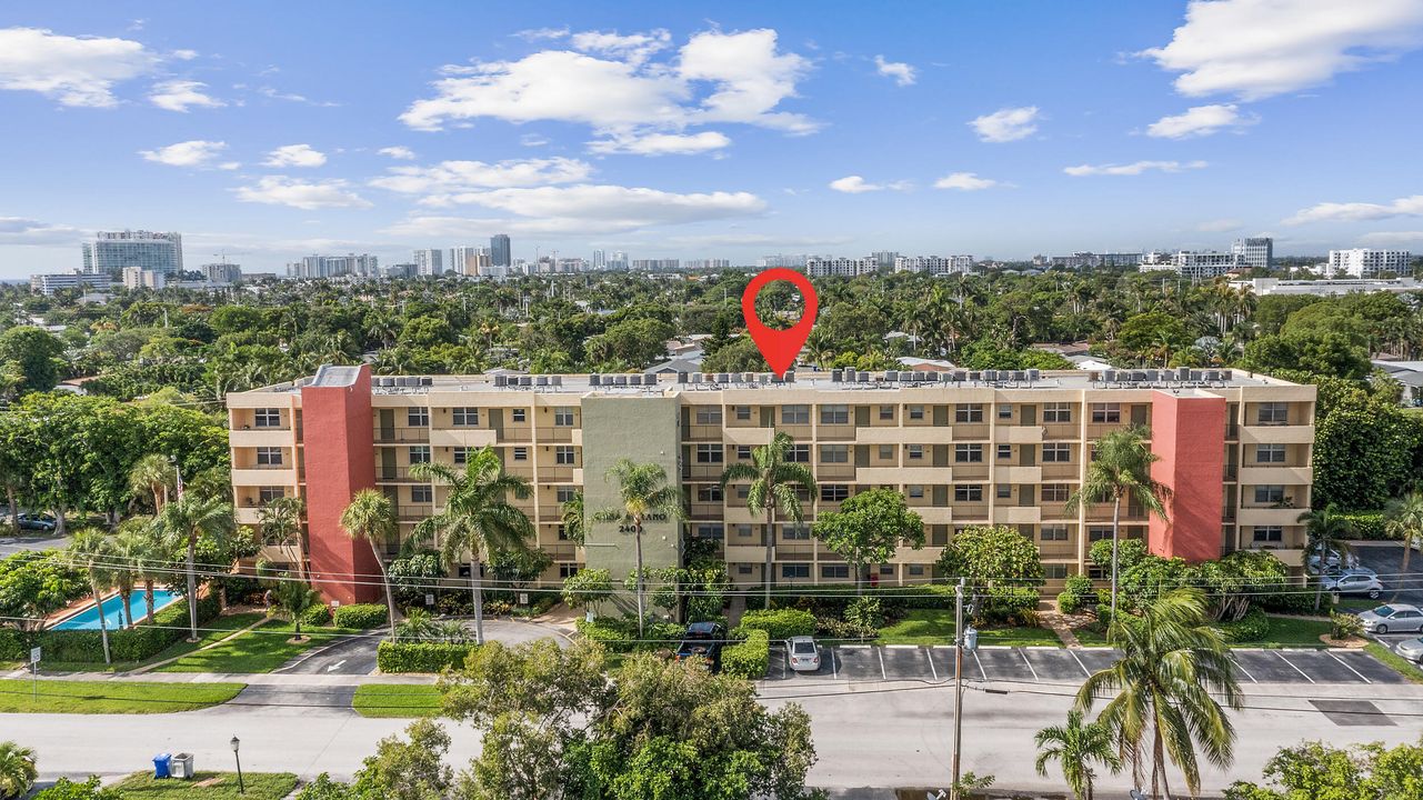 Activo con contrato: $218,000 (2 camas, 2 baños, 904 Pies cuadrados)