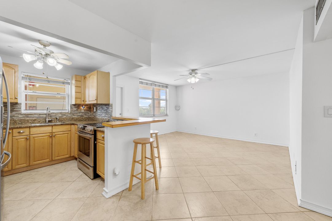 Activo con contrato: $218,000 (2 camas, 2 baños, 904 Pies cuadrados)