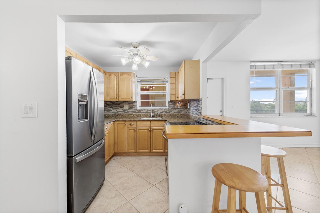 Activo con contrato: $218,000 (2 camas, 2 baños, 904 Pies cuadrados)