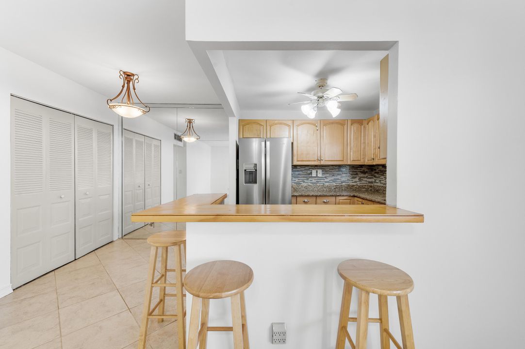 Activo con contrato: $218,000 (2 camas, 2 baños, 904 Pies cuadrados)