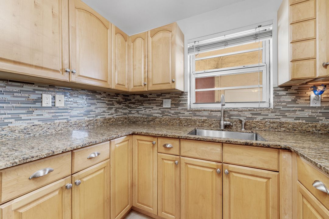 Activo con contrato: $218,000 (2 camas, 2 baños, 904 Pies cuadrados)