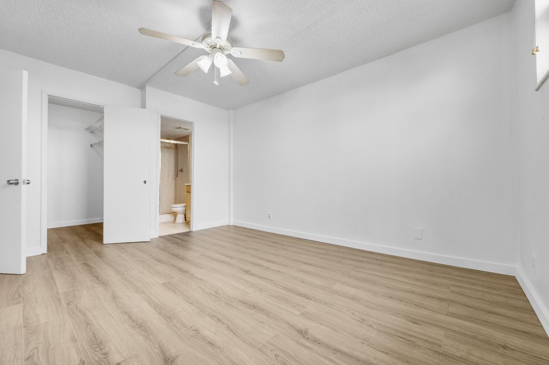 Activo con contrato: $218,000 (2 camas, 2 baños, 904 Pies cuadrados)