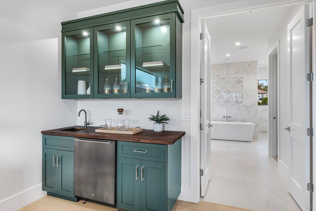 En Venta: $5,480,000 (5 camas, 7 baños, 4621 Pies cuadrados)