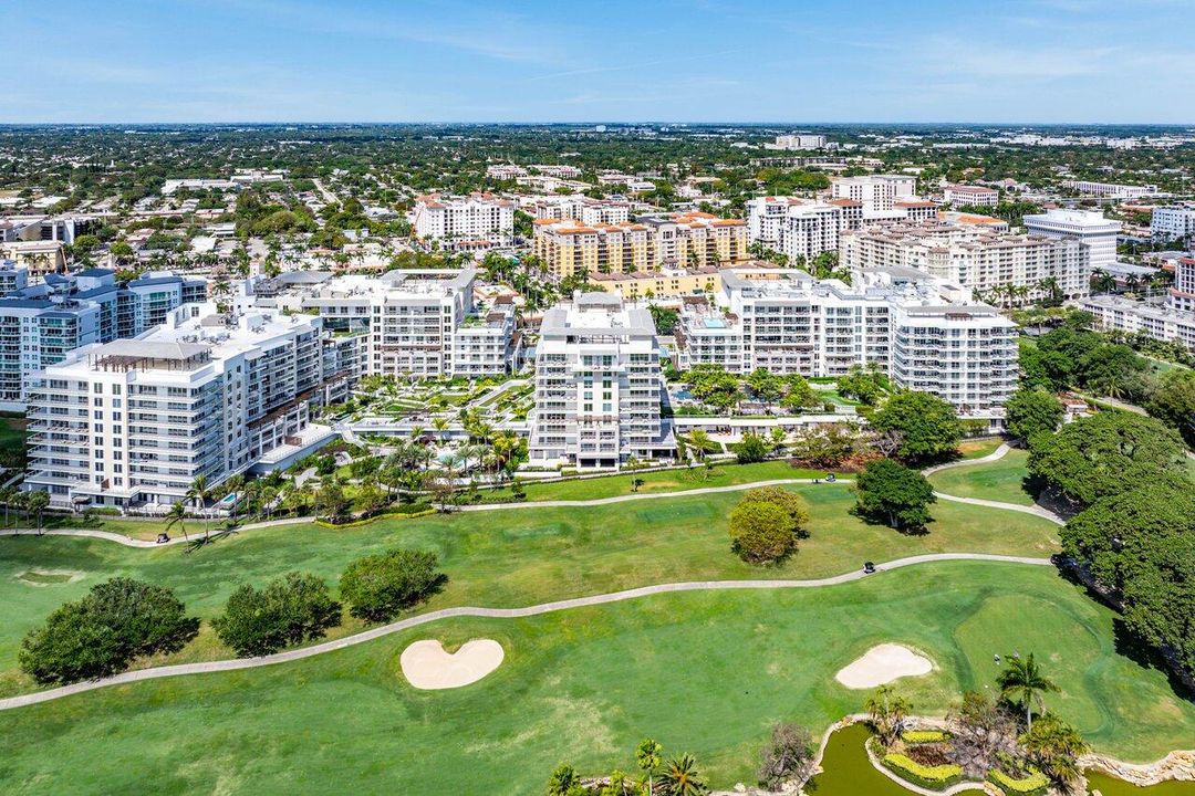 最近租的: $35,000 (3 贝兹, 3 浴室, 3241 平方英尺)