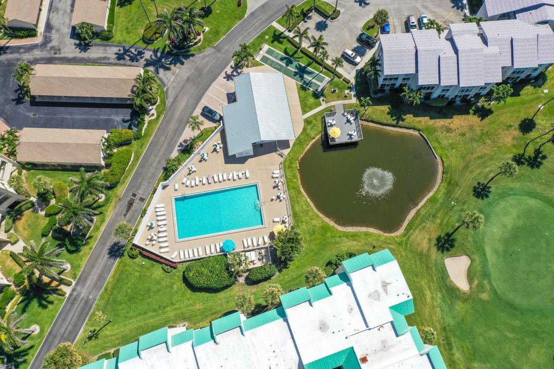 Active With Contract: $209,000 (1 beds, 1 baths, 897 Square Feet)