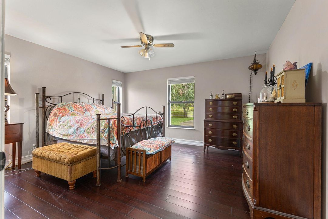 合同活跃: $419,900 (3 贝兹, 2 浴室, 1596 平方英尺)