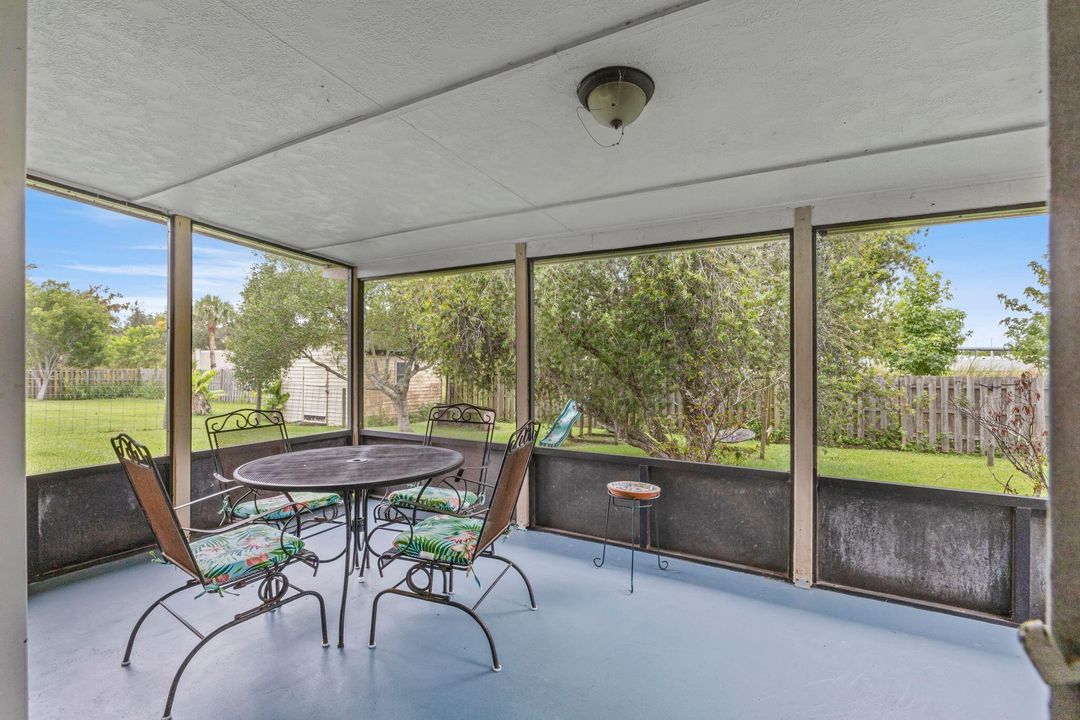 合同活跃: $419,900 (3 贝兹, 2 浴室, 1596 平方英尺)