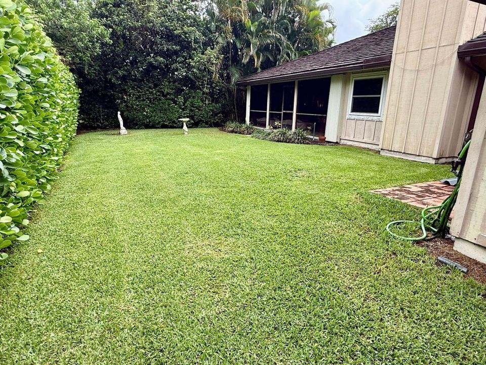 Activo con contrato: $659,900 (4 camas, 3 baños, 2326 Pies cuadrados)