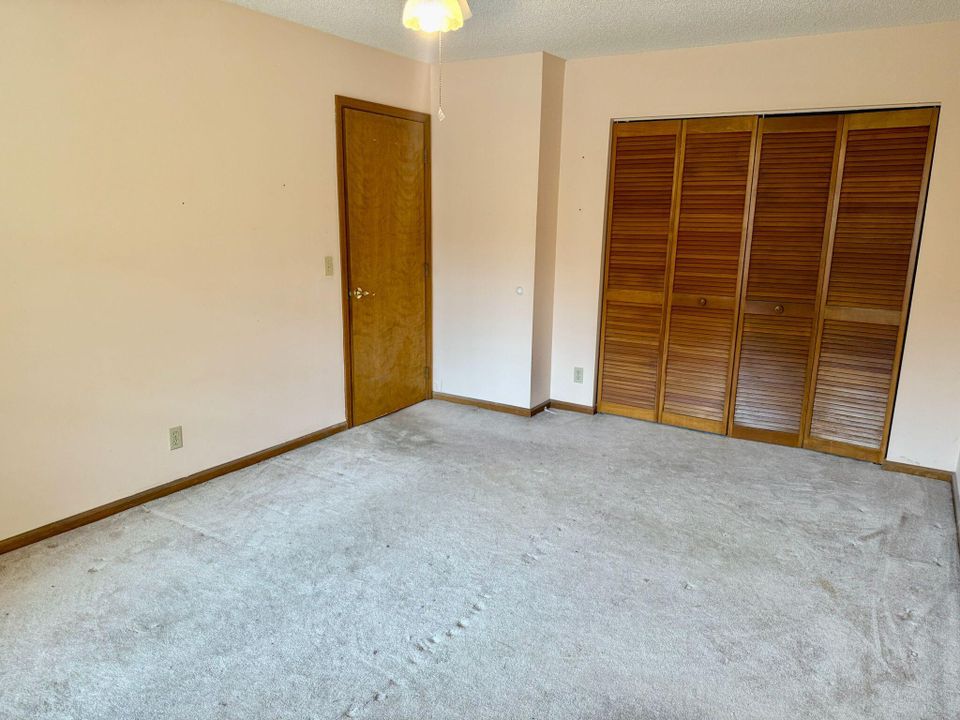 Activo con contrato: $659,900 (4 camas, 3 baños, 2326 Pies cuadrados)