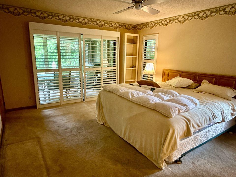 Activo con contrato: $659,900 (4 camas, 3 baños, 2326 Pies cuadrados)