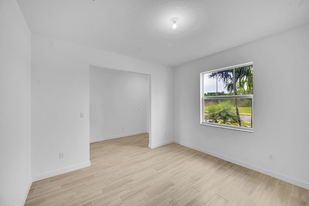 На продажу: $449,900 (4 спален, 2 ванн, 2581 Квадратных фут)