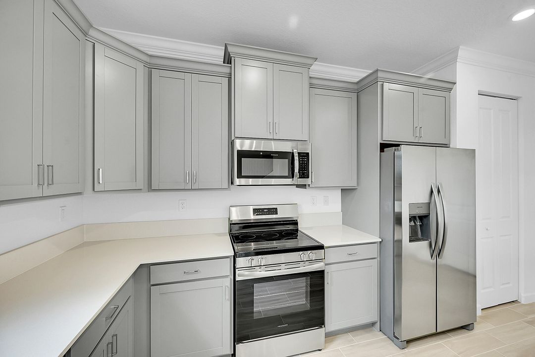 На продажу: $449,900 (4 спален, 2 ванн, 2581 Квадратных фут)