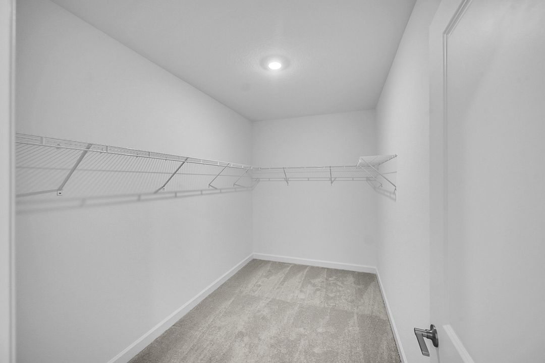 На продажу: $449,900 (4 спален, 2 ванн, 2581 Квадратных фут)