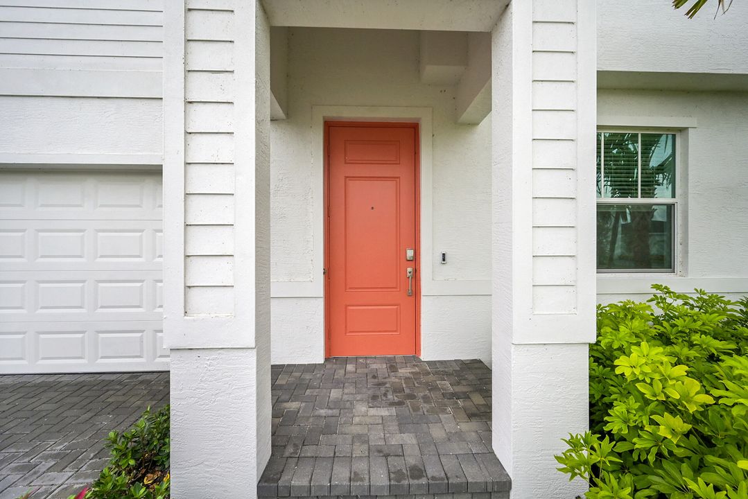 En Venta: $449,000 (4 camas, 2 baños, 2583 Pies cuadrados)