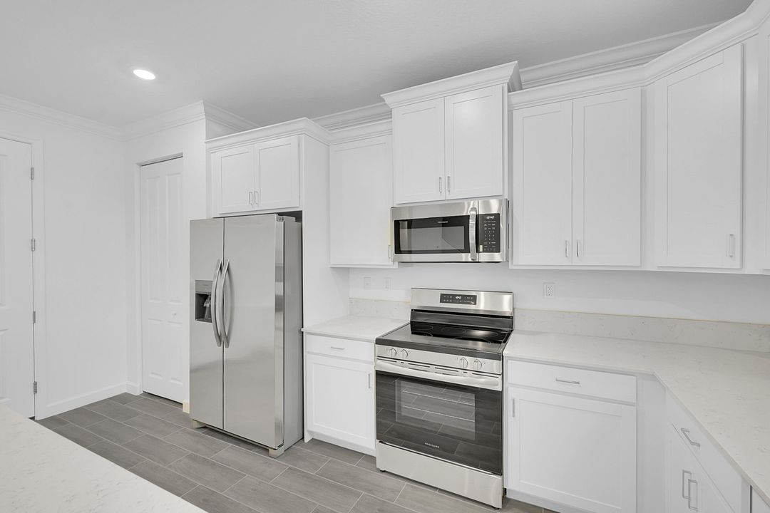 En Venta: $449,000 (4 camas, 2 baños, 2583 Pies cuadrados)