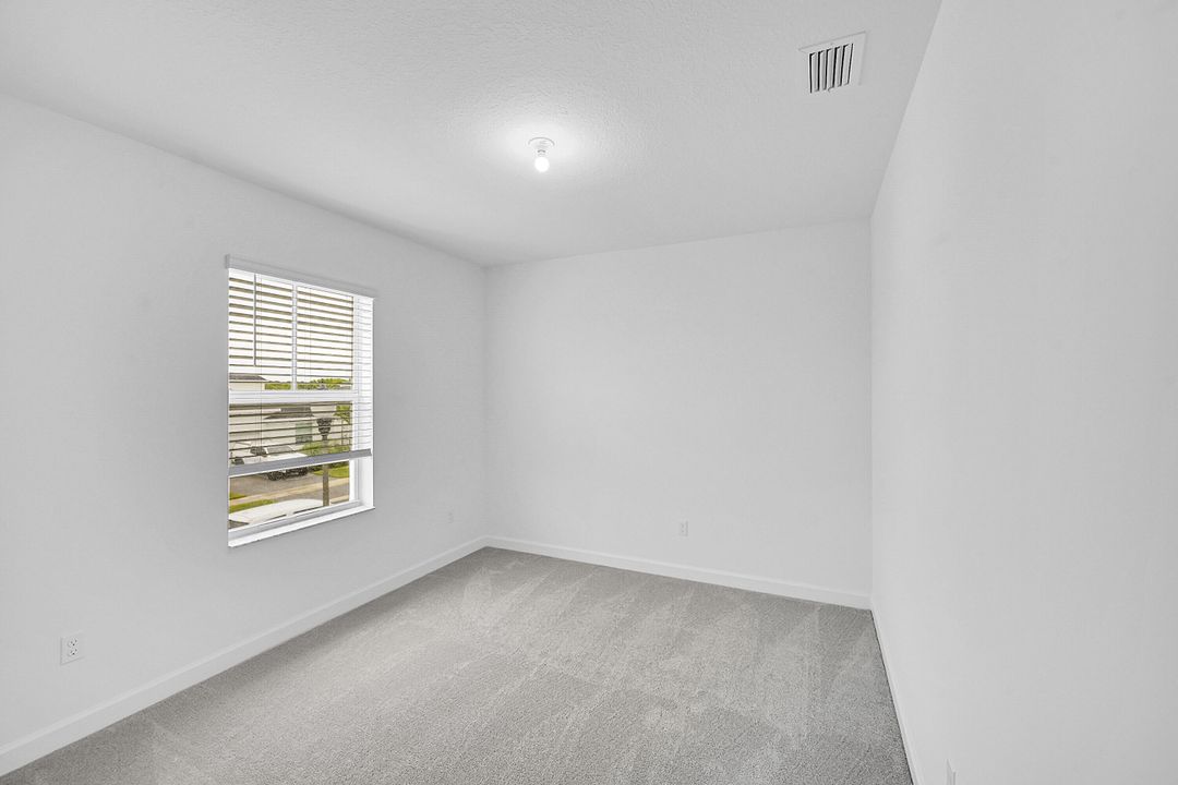 En Venta: $449,000 (4 camas, 2 baños, 2583 Pies cuadrados)