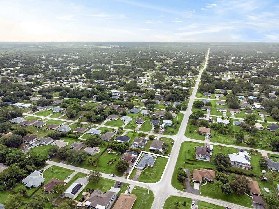 Activo con contrato: $319,900 (3 camas, 2 baños, 1438 Pies cuadrados)