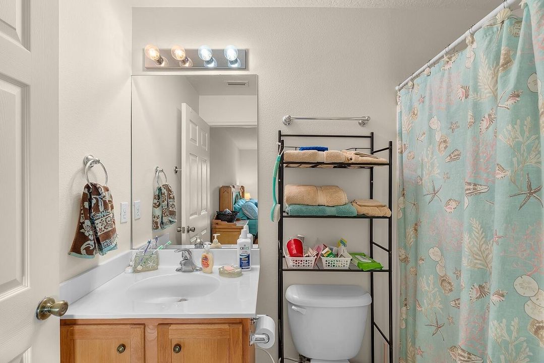 Activo con contrato: $319,900 (3 camas, 2 baños, 1438 Pies cuadrados)