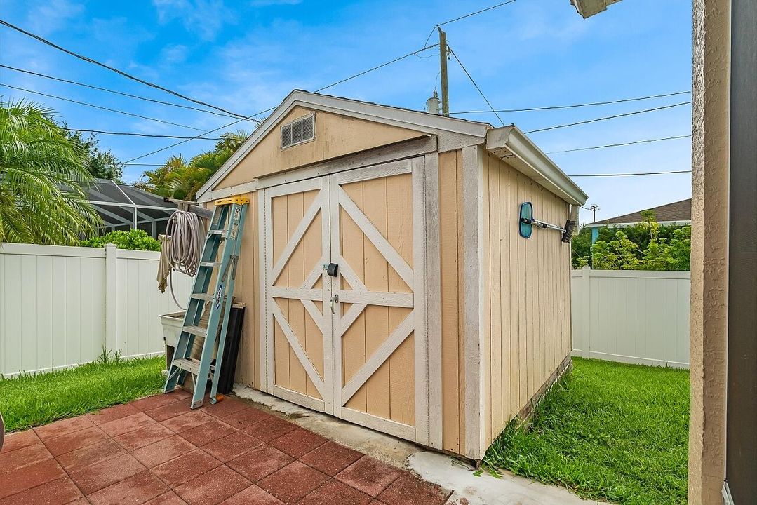 Activo con contrato: $319,900 (3 camas, 2 baños, 1438 Pies cuadrados)