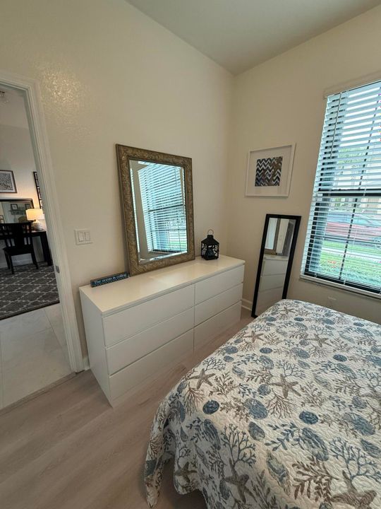 В аренду: $2,100 (3 спален, 2 ванн, 1429 Квадратных фут)