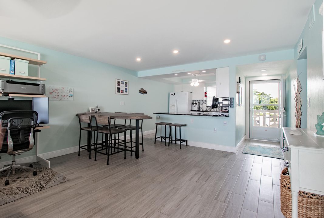 En Venta: $349,000 (2 camas, 2 baños, 1130 Pies cuadrados)