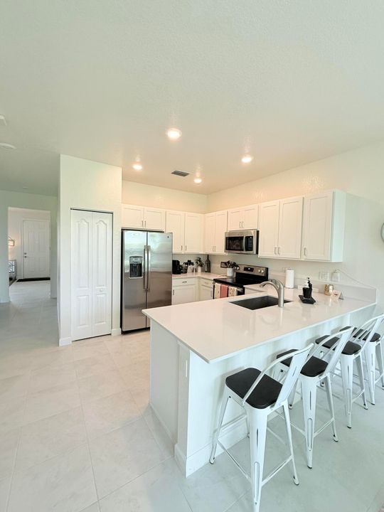 В аренду: $2,100 (3 спален, 2 ванн, 1429 Квадратных фут)