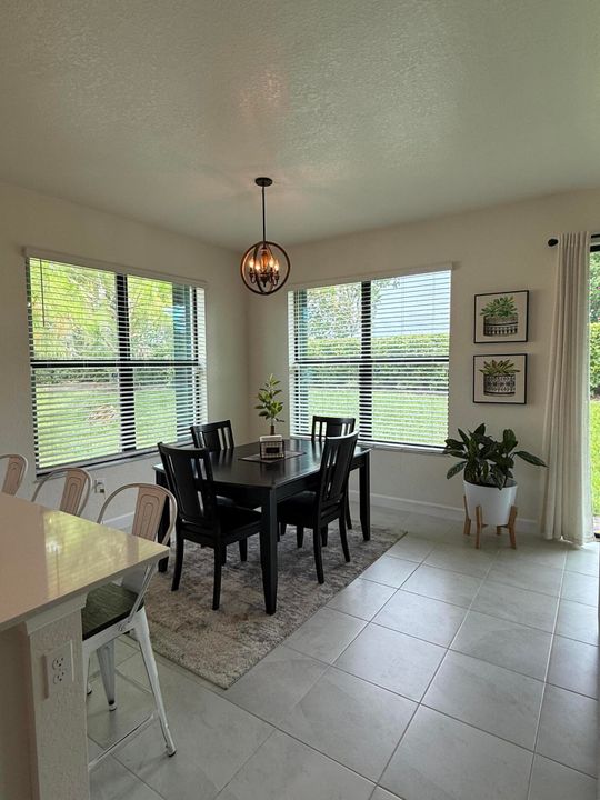 В аренду: $2,100 (3 спален, 2 ванн, 1429 Квадратных фут)