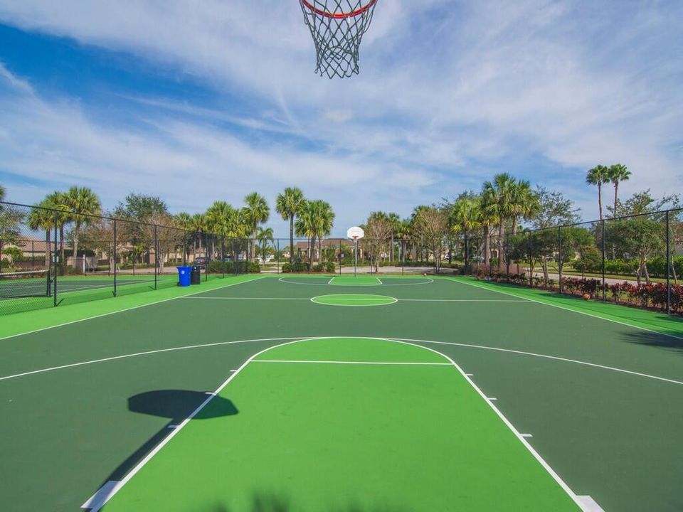 В аренду: $2,100 (3 спален, 2 ванн, 1429 Квадратных фут)