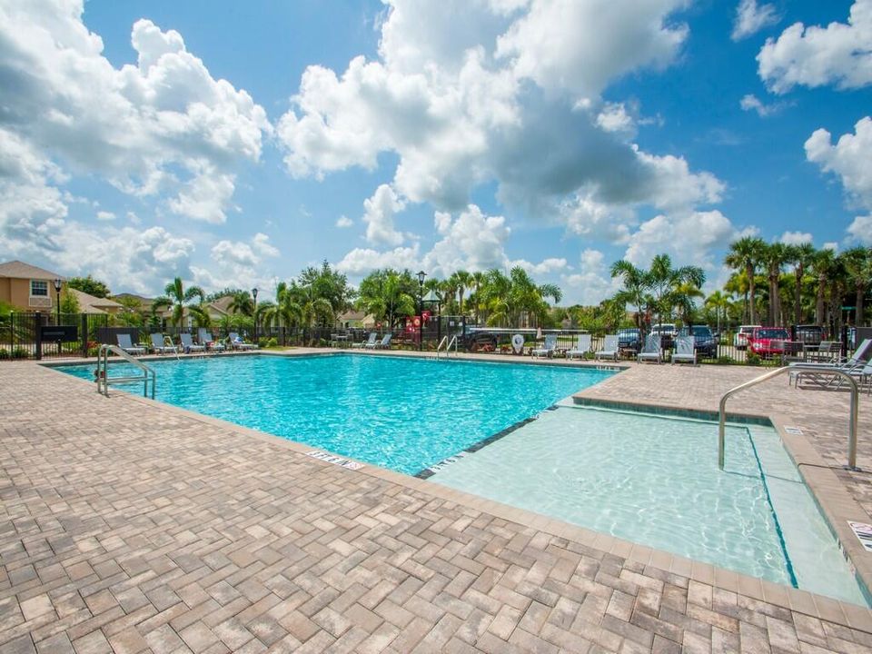 В аренду: $2,100 (3 спален, 2 ванн, 1429 Квадратных фут)