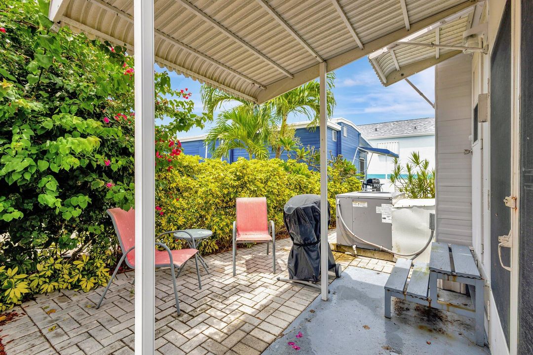 待售: $195,000 (1 贝兹, 1 浴室, 702 平方英尺)