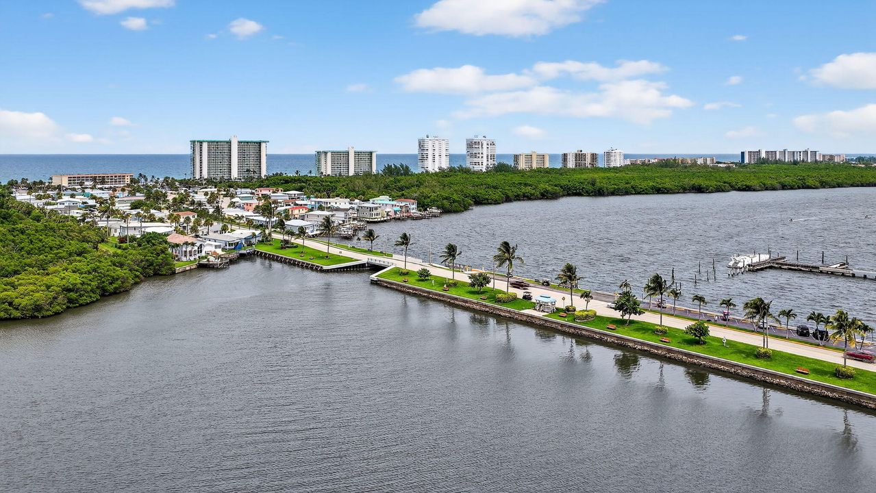 待售: $195,000 (1 贝兹, 1 浴室, 702 平方英尺)