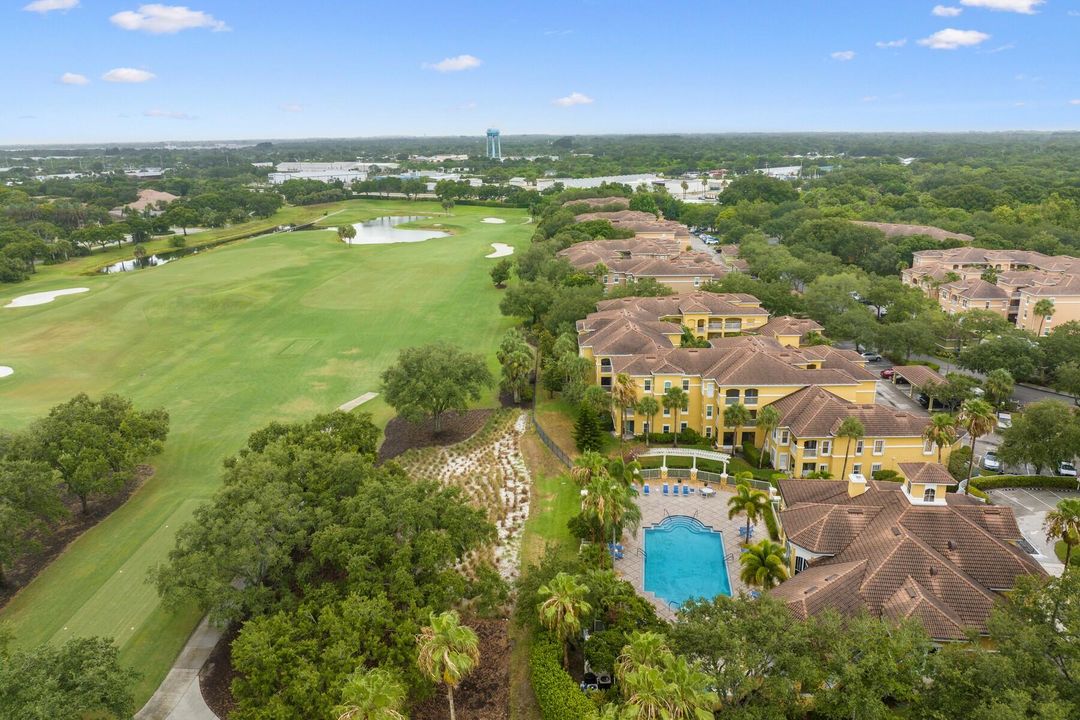 For Sale: $239,000 (2 beds, 2 baths, 994 Square Feet)