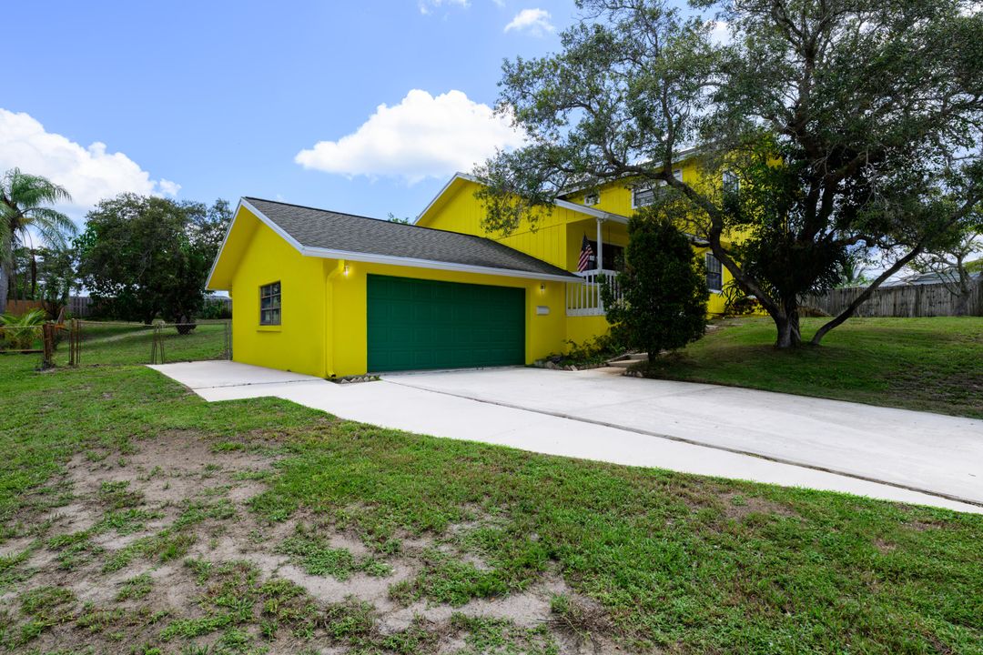 For Sale: $750,000 (3 beds, 2 baths, 2288 Square Feet)