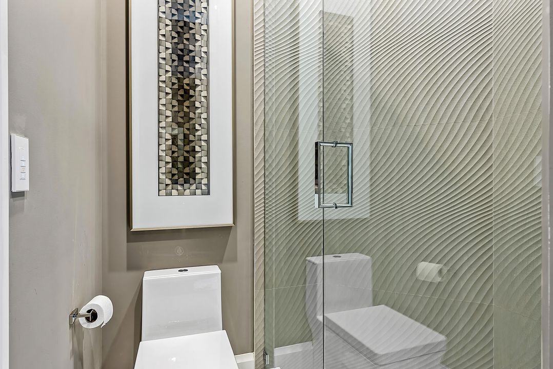 For Sale: $9,950,000 (6 beds, 8 baths, 9041 Square Feet)