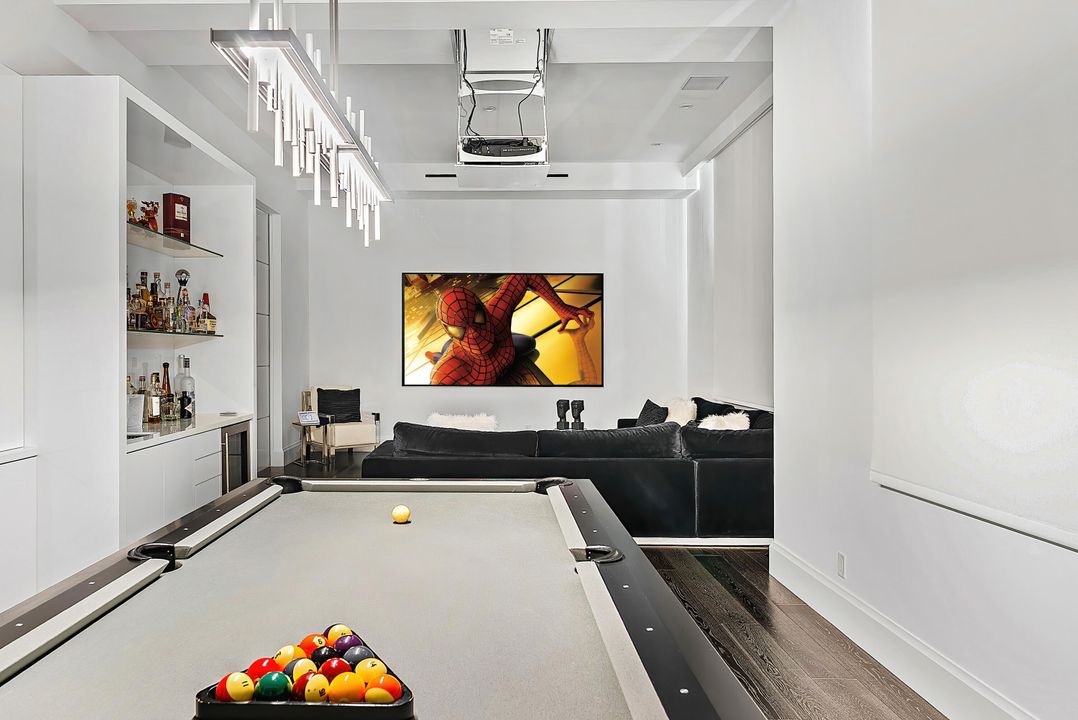 For Sale: $9,950,000 (6 beds, 8 baths, 9041 Square Feet)