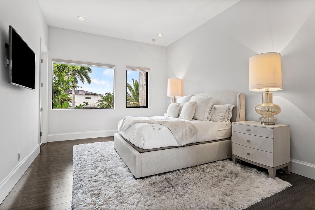 For Sale: $9,950,000 (6 beds, 8 baths, 9041 Square Feet)